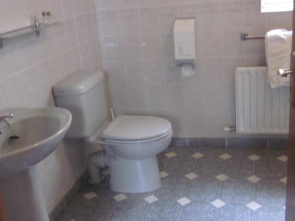 Devanes B&B 丁格尔 外观 照片